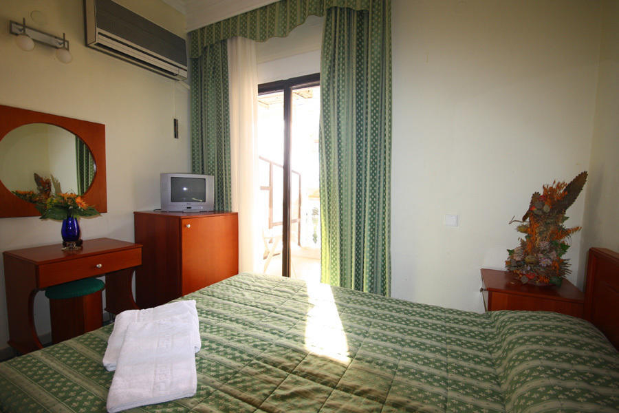 Cavo D' Oro Hotel Неа Мудания Стая снимка