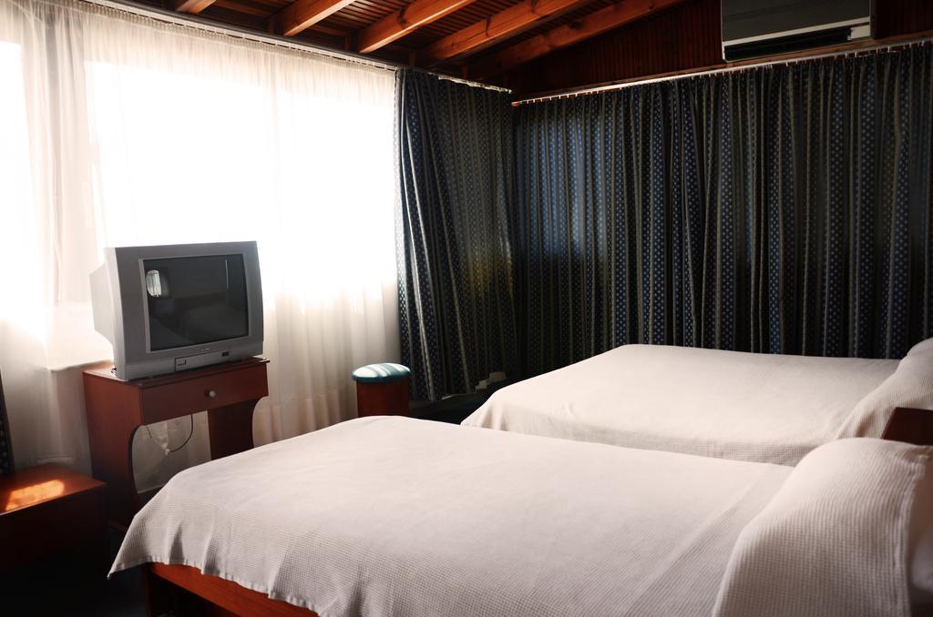 Cavo D' Oro Hotel Неа Мудания Екстериор снимка