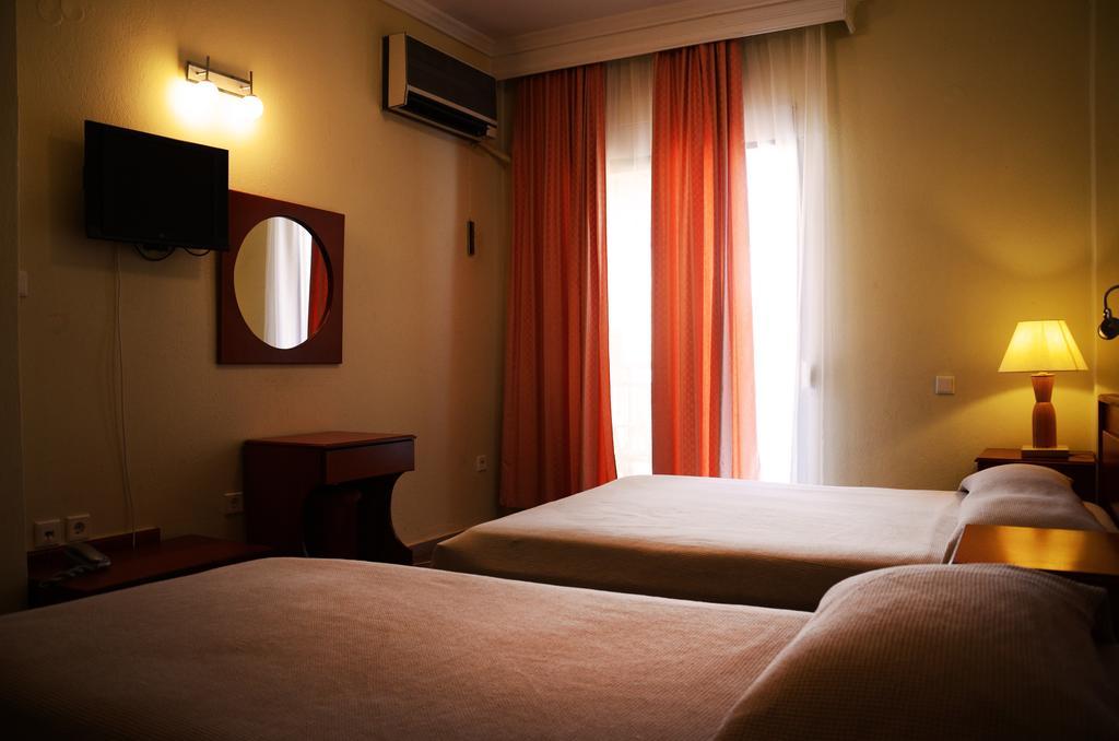 Cavo D' Oro Hotel Неа Мудания Екстериор снимка