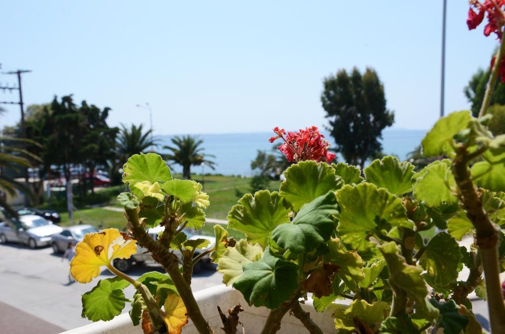 Cavo D' Oro Hotel Неа Мудания Екстериор снимка